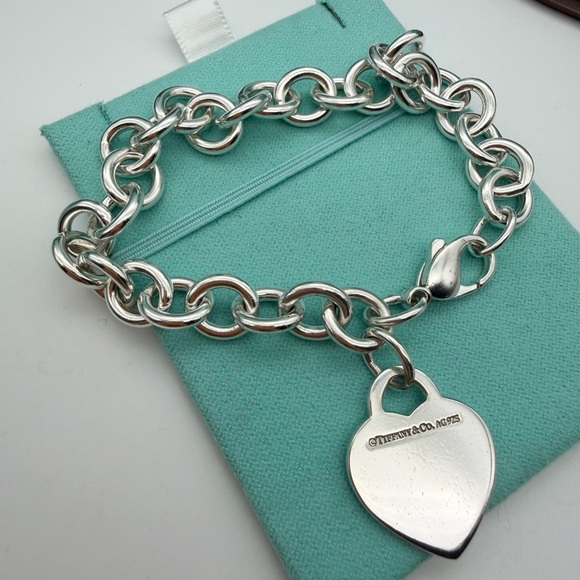 Tiffany & Co. 8.5” approx medium heart rtt charm bracelet in sterling silver - Picture 4 of 5
